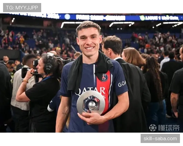 乌加特在巴黎圣日耳曼的早期荣誉：法国超级杯冠军成员身份解析